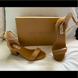 NWT Steve Madden IRENEEW block heels - nubuck tan - 7.5